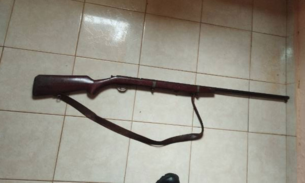 Arma artesanal é apreendida pela PM após fuga de suspeito em Iuiú