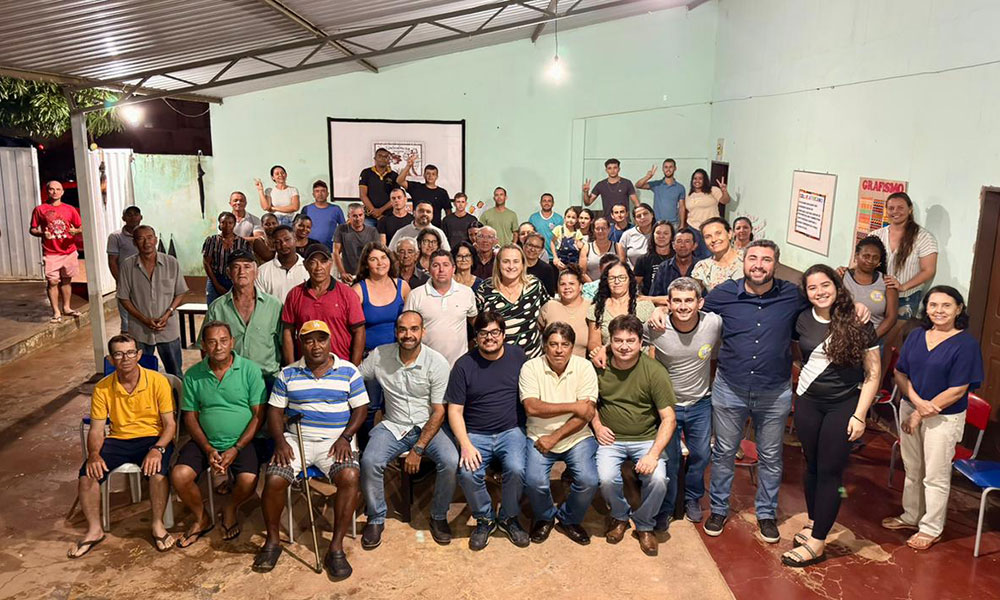 Prefeita de Livramento reforça diálogo com moradores do Mucambo em encontro comunitário