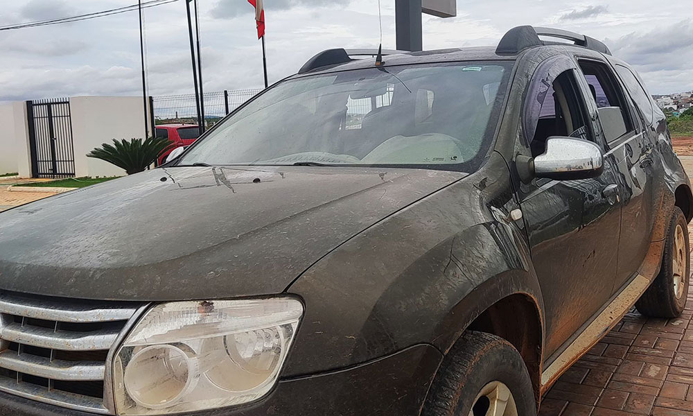 Veículo com restrição por furto é localizado pela PM na área central de Caculé