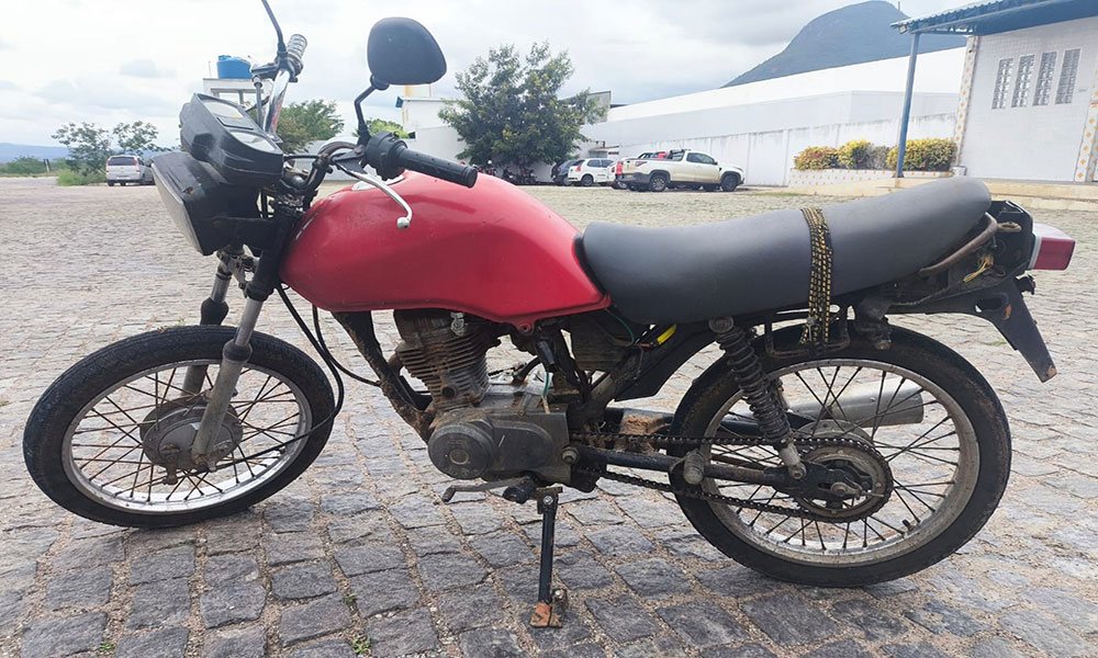 CIPRv apreende motocicleta com restrição judicial em Livramento de Nossa Senhora