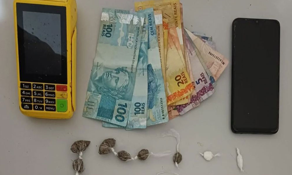 79ª CIPM prende mulher acusada de tráfico de drogas em Poções