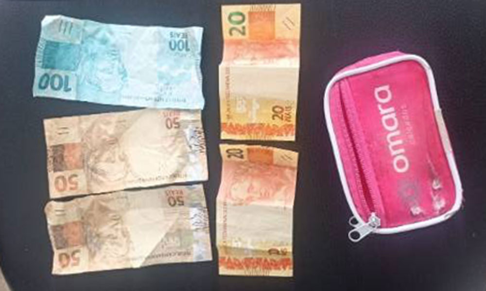 Homem é preso acusado após furtar bolsa de idosa em área da feira livre de Guanambi