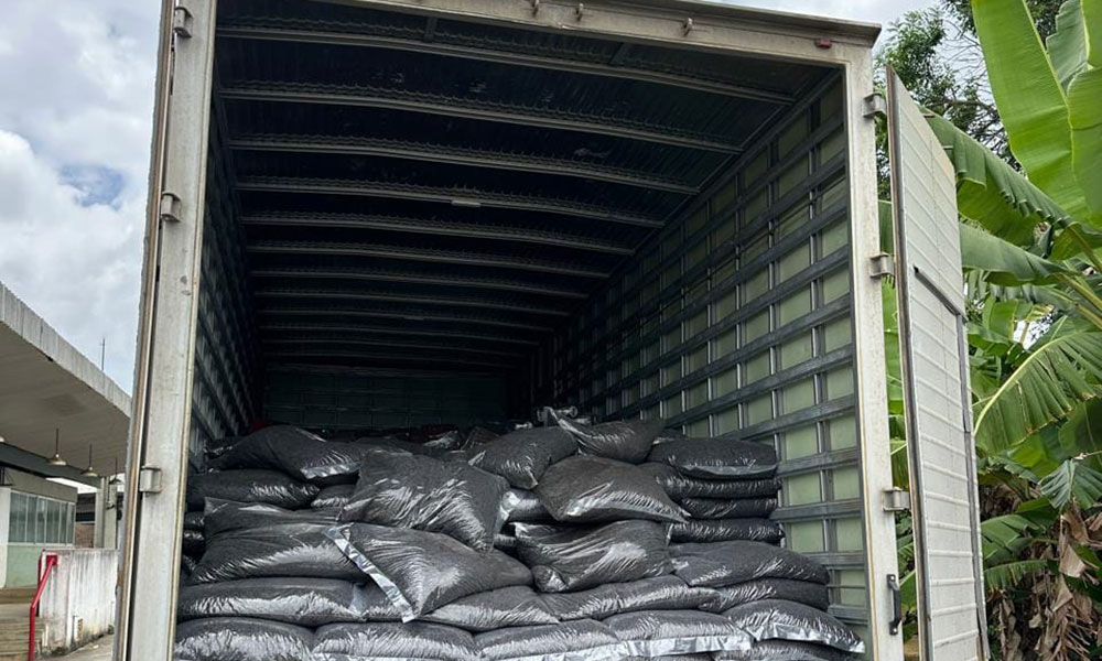 CIPRv apreende carga de café sem nota fiscal em Vitória da Conquista