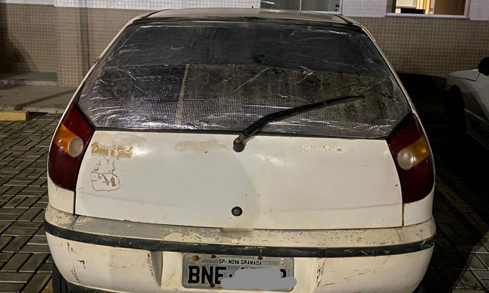 Veículo é apreendido após manobras perigosas no centro de Contendas do Sincorá