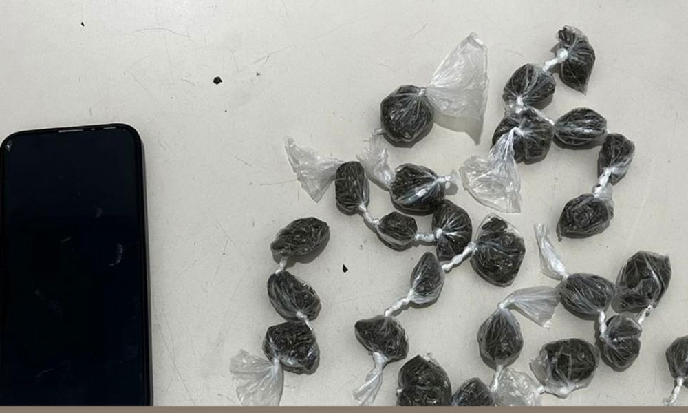 77ª CIPM apreende adolescente com drogas no centro de Vitória da Conquista