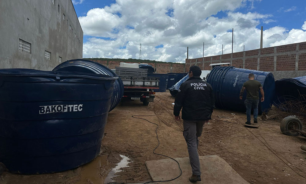 Polícia recupera 41 caixas d’água desviadas após denúncia em Poções