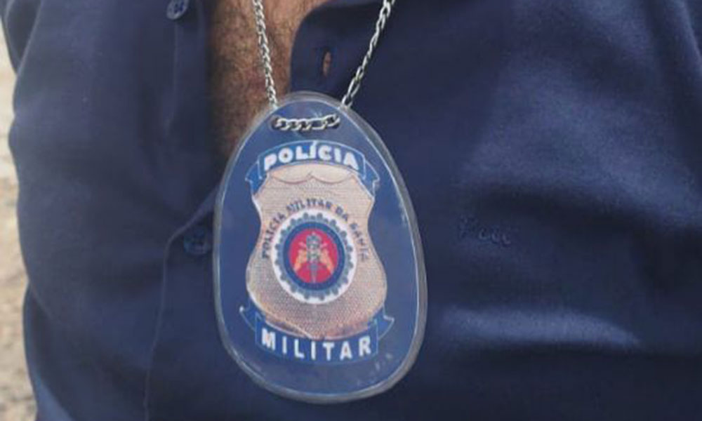 Homem é preso após se passar por policial e assaltar passageira dentro de ônibus em Aracatu