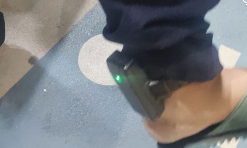 24º BPM conduz homem com tornozeleira eletrônica à delegacia durante Carnaval em Brumado