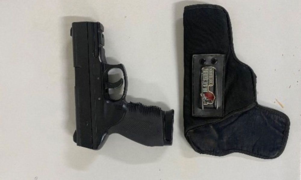 Simulacro de arma de fogo é apreendido após denúncia de ameaça em bar de Guanambi