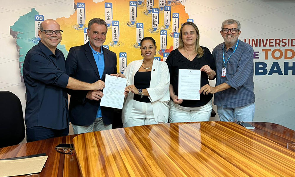 Prefeita protocola pedido para implantação de cursos da Uneb, em Livramento