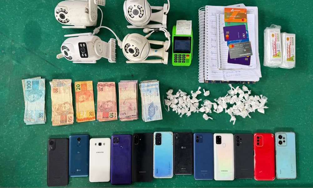 Suspeito é detido com drogas e materiais ligados ao tráfico em Vitória da Conquista
