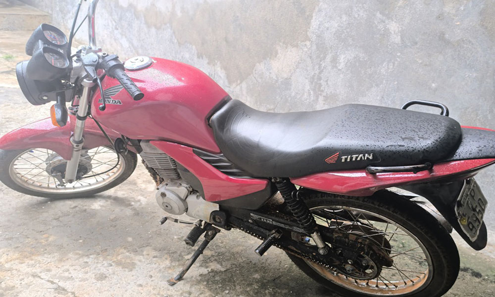 Motocicleta com restrição de roubo é recuperada pela PM em Rio do Pires
