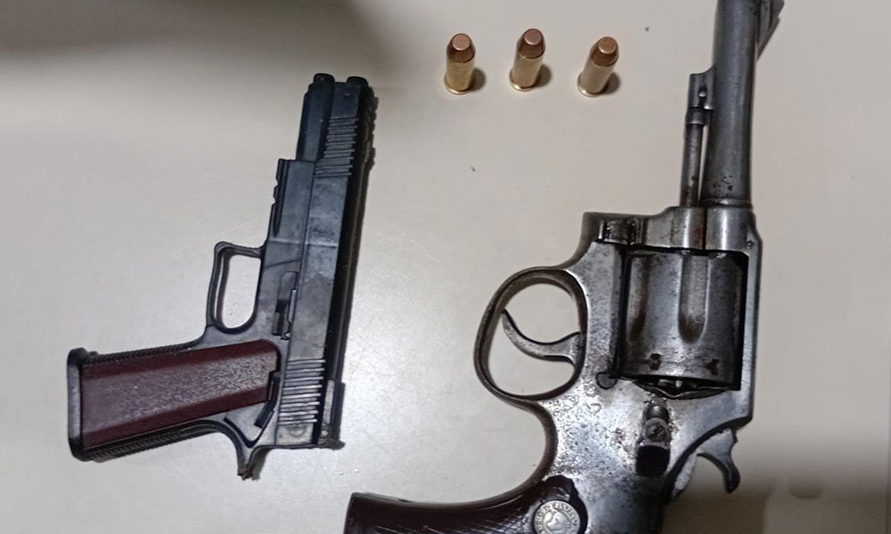 Polícia Militar apreende cerca de 15 kg de maconha e prende dois suspeitos em Seabra