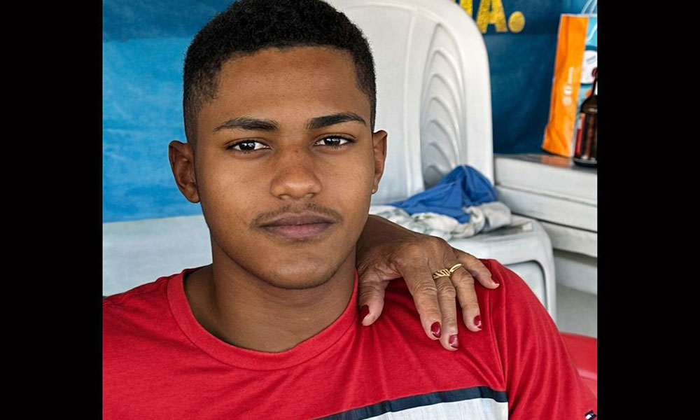 Jovem de 19 anos desaparece após viajar de Livramento para Brumado e família busca por informações