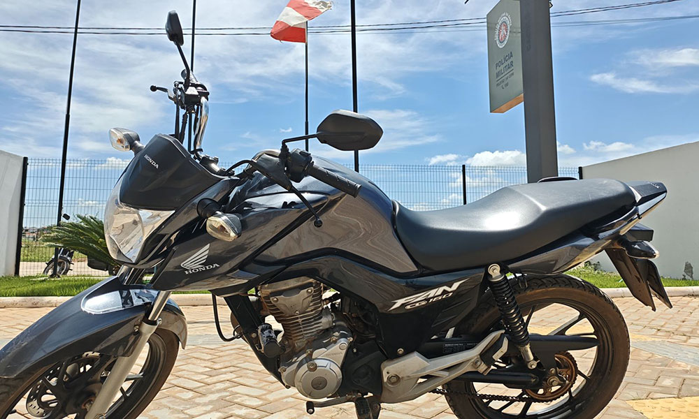 Polícia Militar recupera motocicleta com restrição de roubo em Caculé