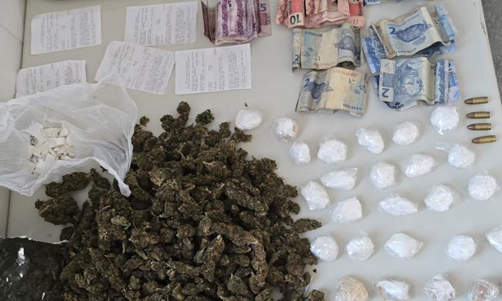 Suspeito de tráfico de drogas é preso com entorpecentes e munições em Guanambi