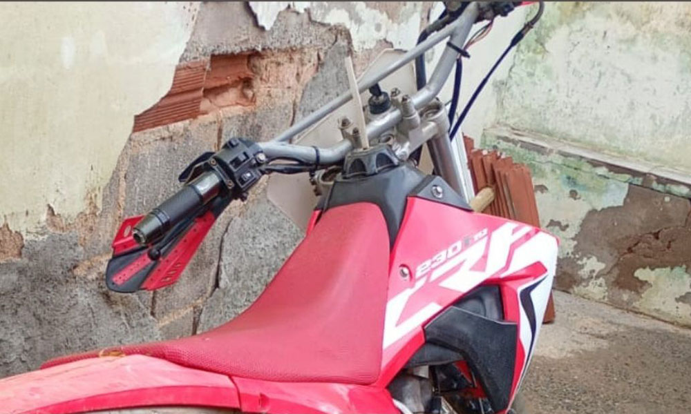 Motocicleta com chassi adulterado é apreendida pela PM em Ituaçu