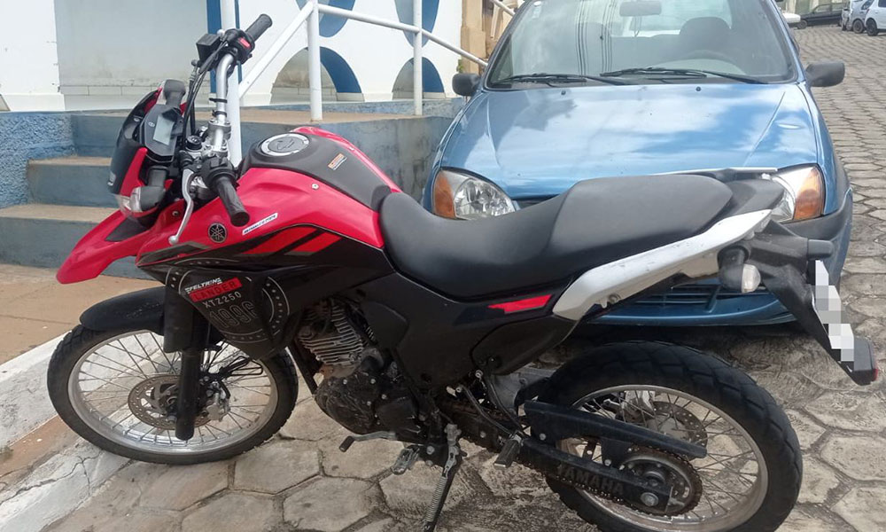 PM apreende duas motocicletas com irregularidades em Jacaraci
