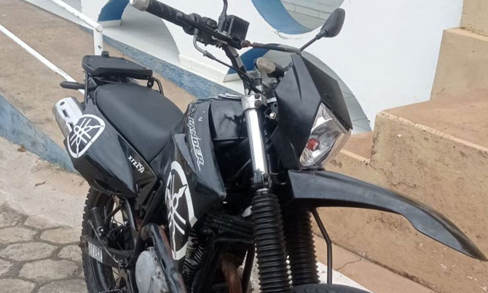 PM apreende duas motocicletas com irregularidades em Jacaraci