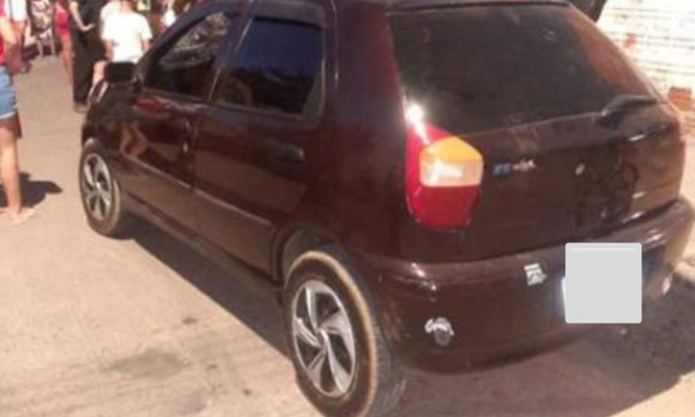 Adolescente fica gravemente ferido em acidente entre carro e moto em Guanambi