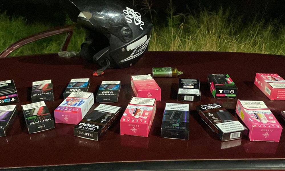 Homem é conduzido por contrabando após apreensão de cigarros eletrônicos em Abaíra