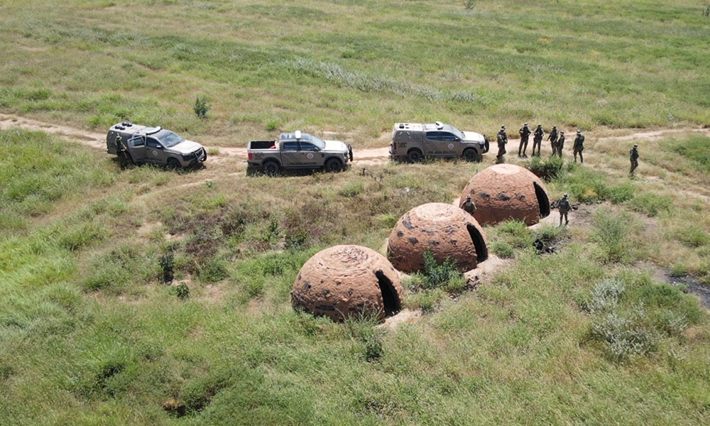 PM apreende mais de 30 toneladas de carvão e inicia destruição de fornos clandestinos no sudoeste da Bahia