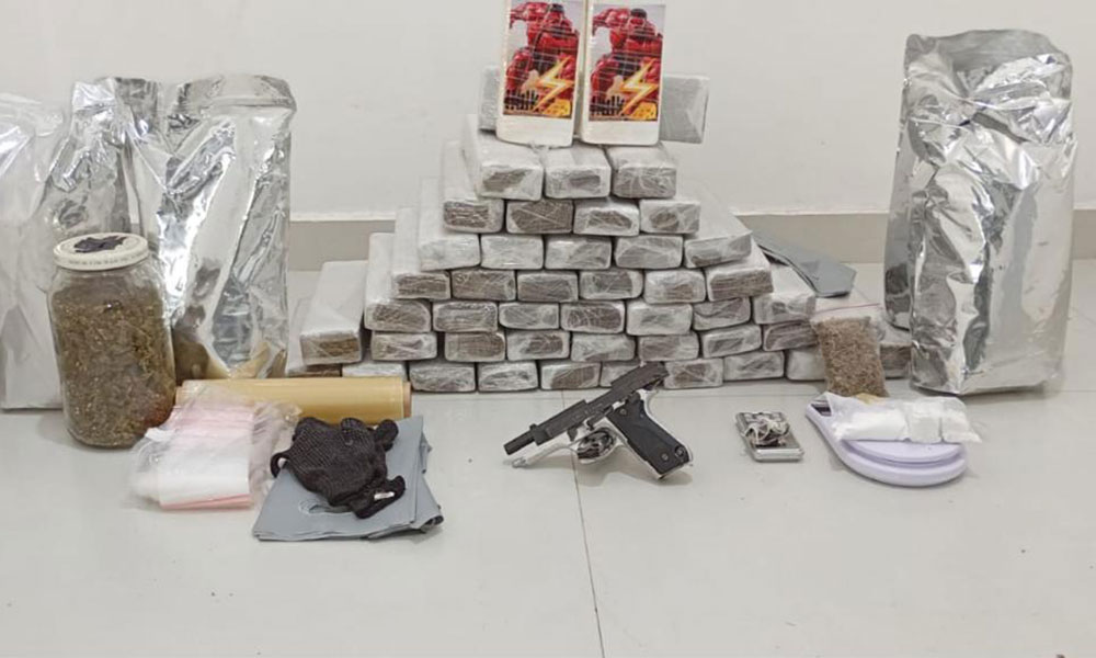 PM prende dois suspeitos com drogas e arma de fogo em Vitória da Conquista
