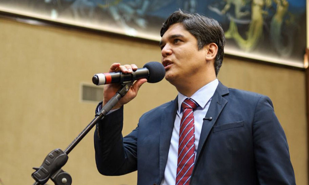 Deputado sugere inclusão de chocolate na merenda escolar da rede estadual da Bahia para incentivar produtores