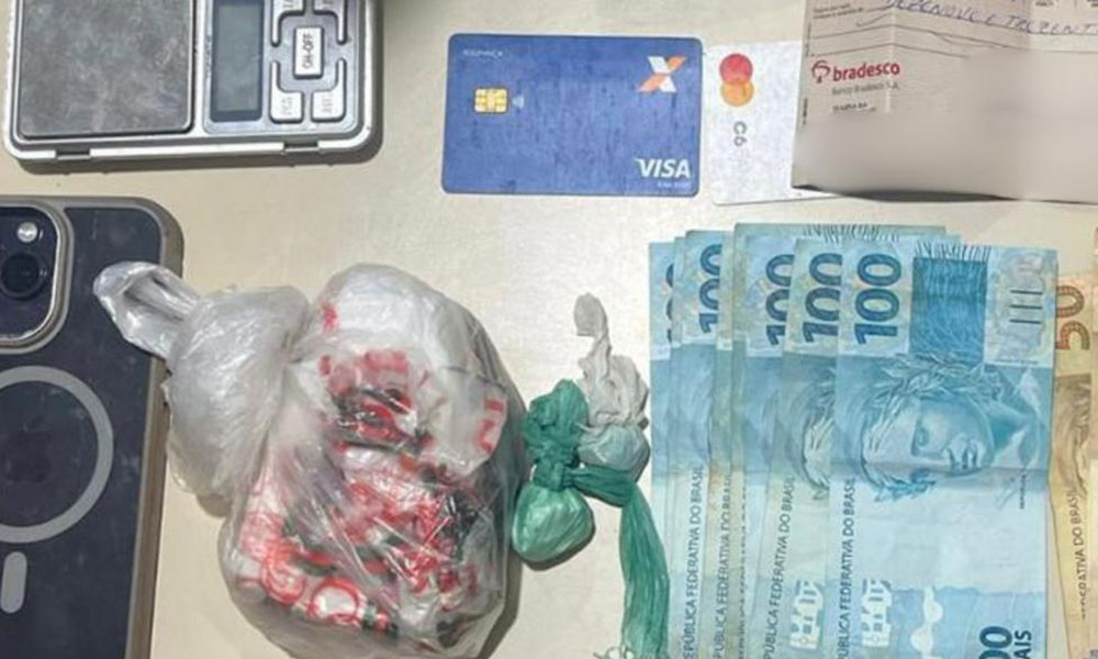 Ação conjunta entre PM e Polícia Civil apreende drogas e conduz suspeito em Seabra