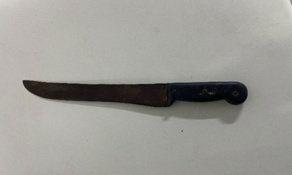 Homem é conduzido à delegacia suspeito de ameaçar familiares com facão em Guanambi