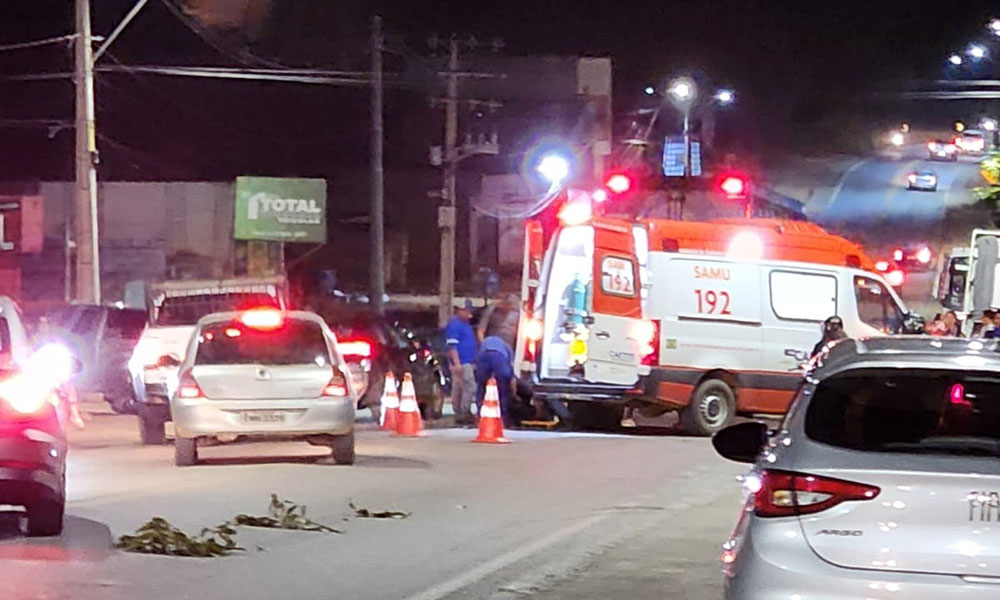 Colisão entre moto e carro deixa motociclista ferido em Caetité