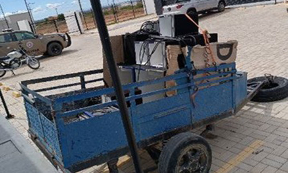 Homem é conduzido à delegacia após ameaça e tentativa de reter bens em Palmas de Monte Alto