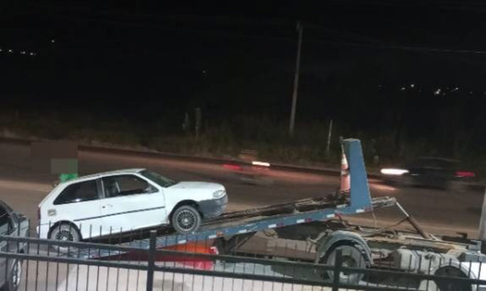 Três homens são conduzidos à delegacia por porte de drogas e direção perigosa em Guanambi