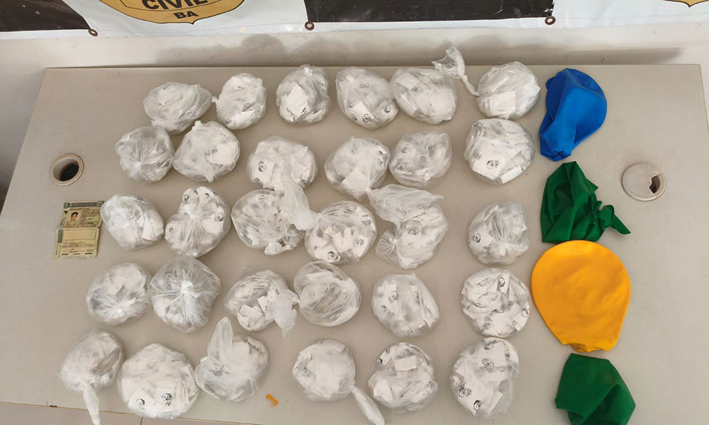 Homem é preso com 3,5 mil papelotes de cocaína em Bom Jesus da Lapa