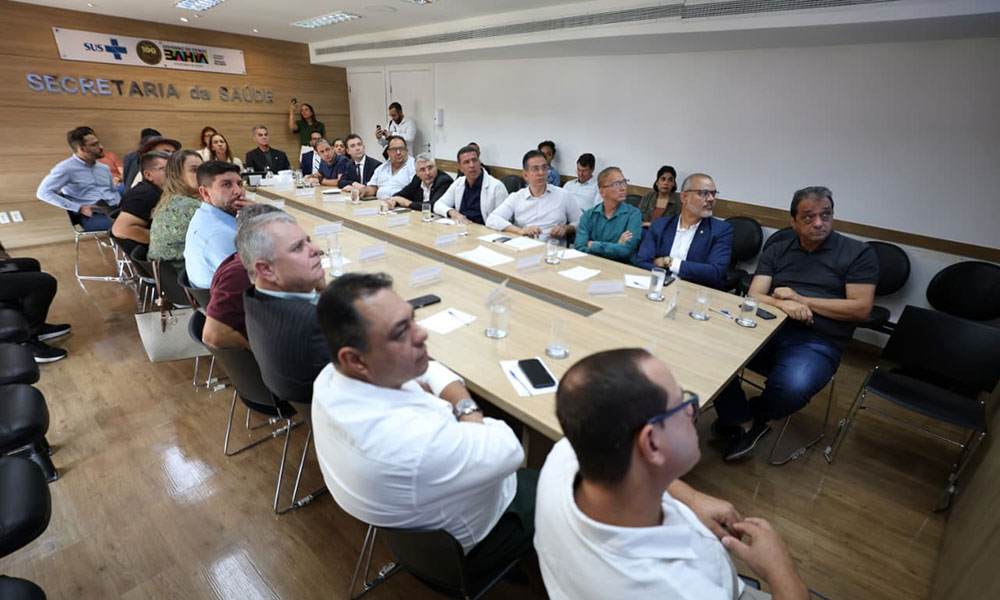 Prefeitos do sudoeste baiano discutem com Sesab fortalecimento da saúde regional