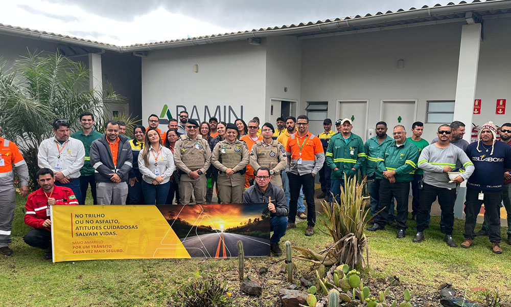 Caetité: 94ª CIPM realiza palestra sobre conscientização no trânsito durante campanha Maio Amarelo