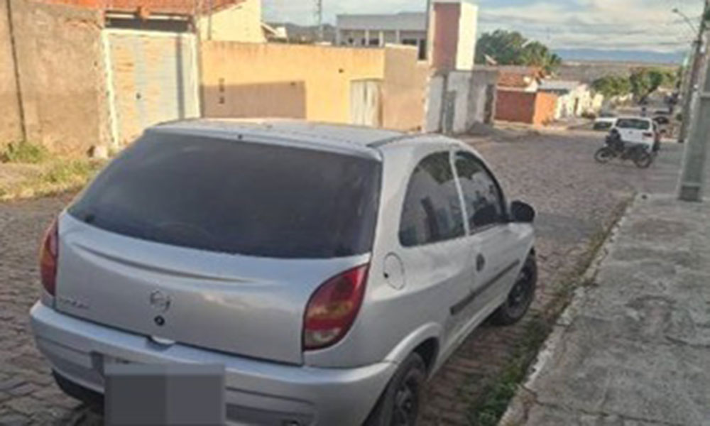 Pneu de socorro é furtado de veículo no bairro Alto Caiçara, em Guanambi