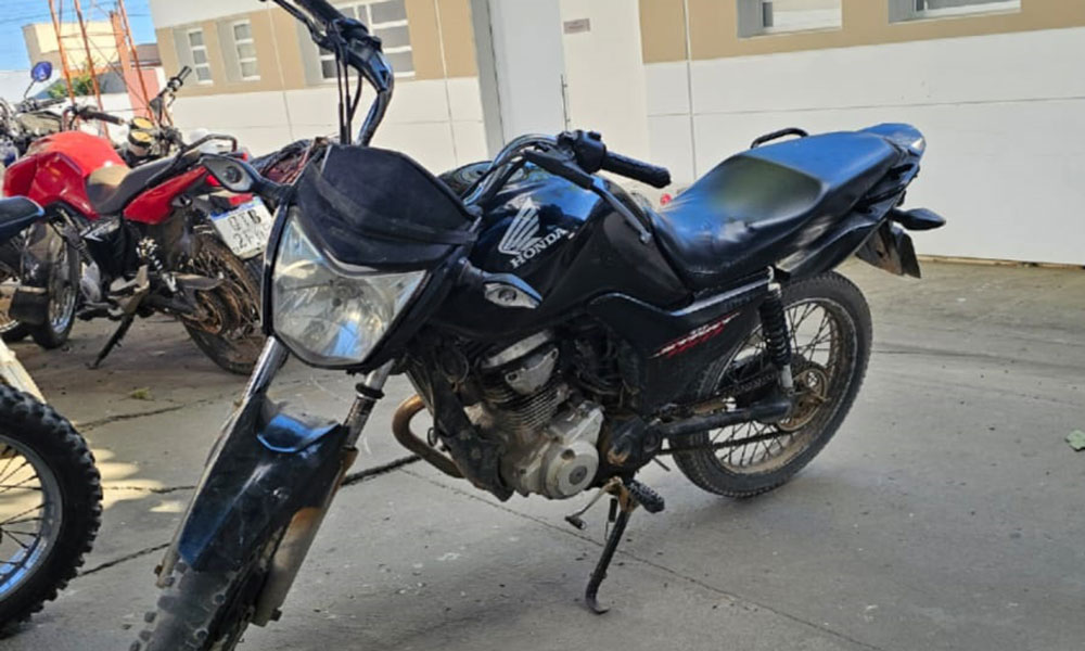 PM apreende duas motocicletas com sinais adulterados em Bom Jesus da Lapa
