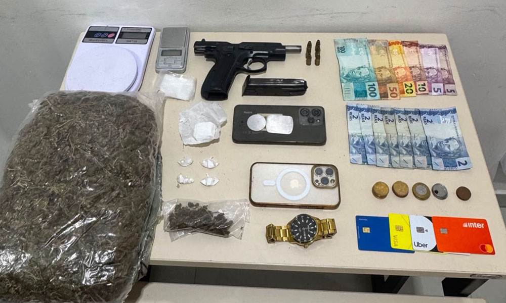 Homem é detido com drogas, arma e veículo com restrição judicial em Vitória da Conquista