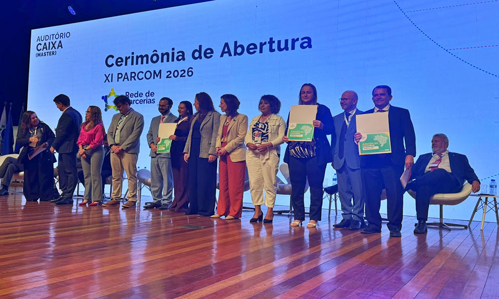 Prefeita Joanina Sampaio participa de ato em Brasília e garante adesão de Livramento ao Contrata+Brasil