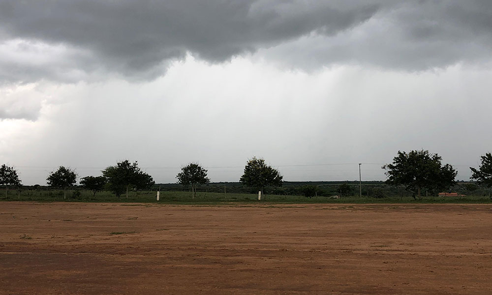 Inmet emite alerta vermelho para chuvas intensas na Bahia e no Piauí