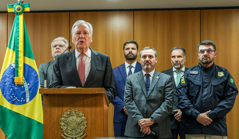 “Uma vitória das forças de segurança integradas", diz Lewandowski após captura dos fugitivos de Mossoró