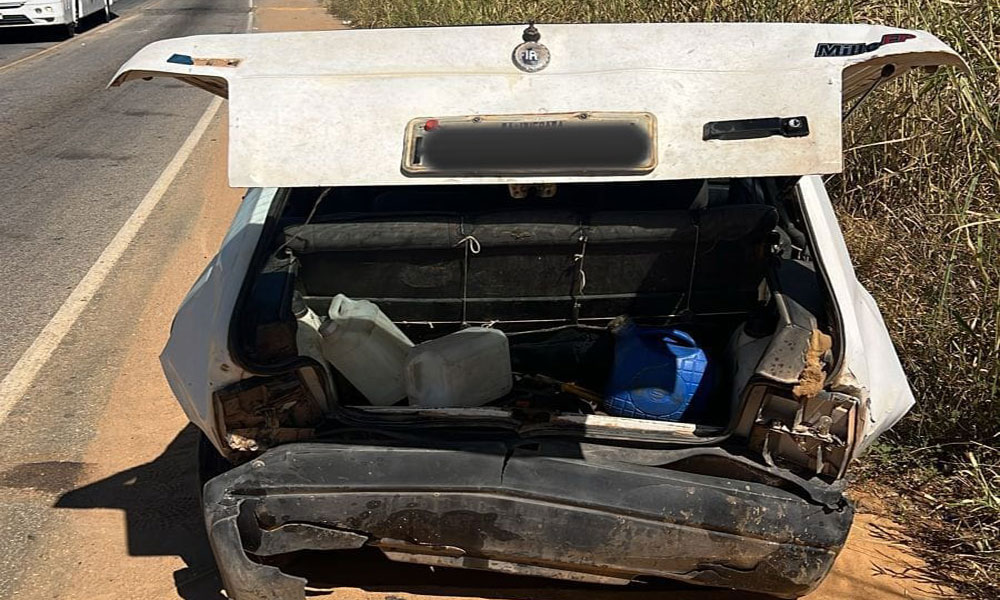 Motorista morre após caminhão tombar e pegar fogo no sudoeste da Bahia
