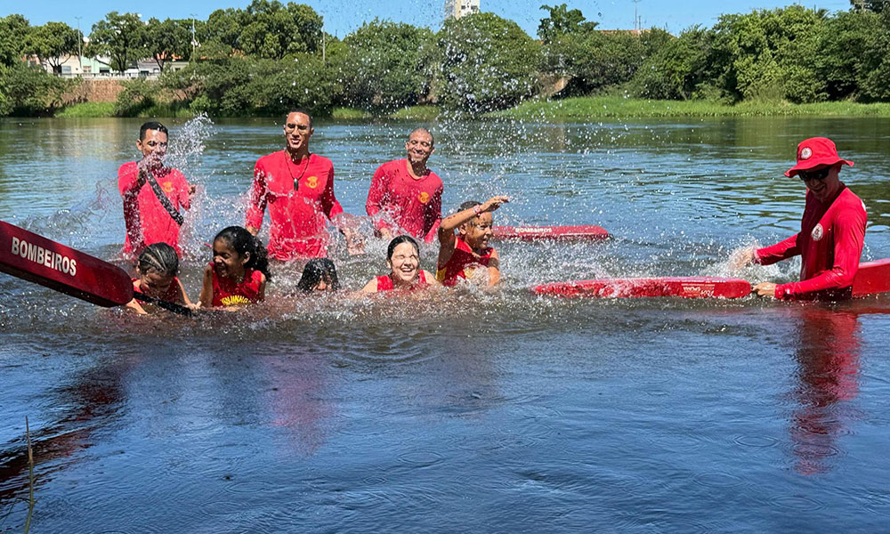 Corpo de Bombeiros inicia projeto “Anjinhos da Praia 2025” com crianças em Barreiras