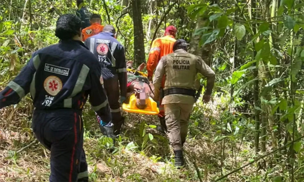 PM resgata idoso desaparecido em área de mata em São Francisco do Conde