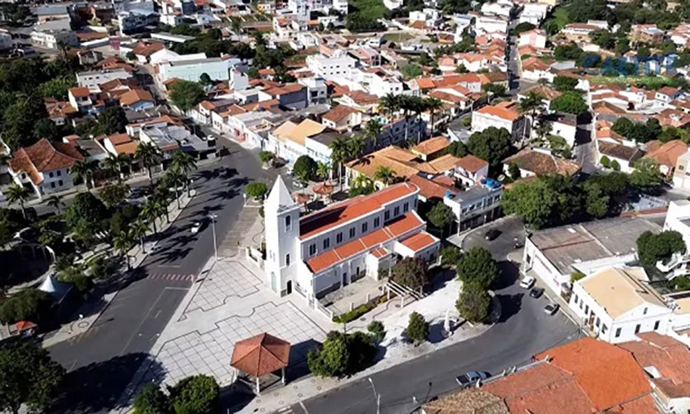 Ação integrada entre polícias da Bahia e Minas Gerais resulta em prisão por tráfico de drogas em Caetité