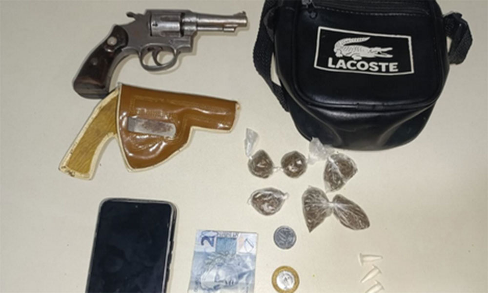 Homem é preso com arma de fogo e drogas durante patrulhamento em Bom Jesus da Lapa