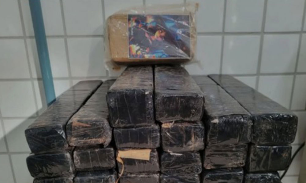PRE apreende 53 kg de drogas em rodovias da Bahia