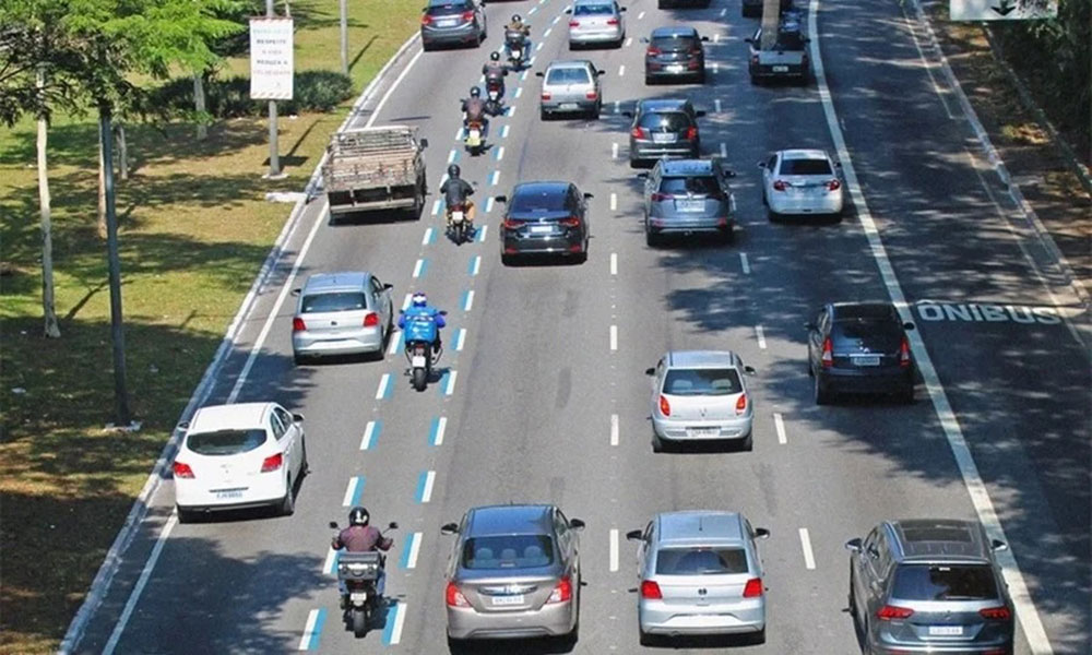 Motos já concentram 40% das mortes no trânsito e ampliam pressão sobre o SUS, aponta Ipea