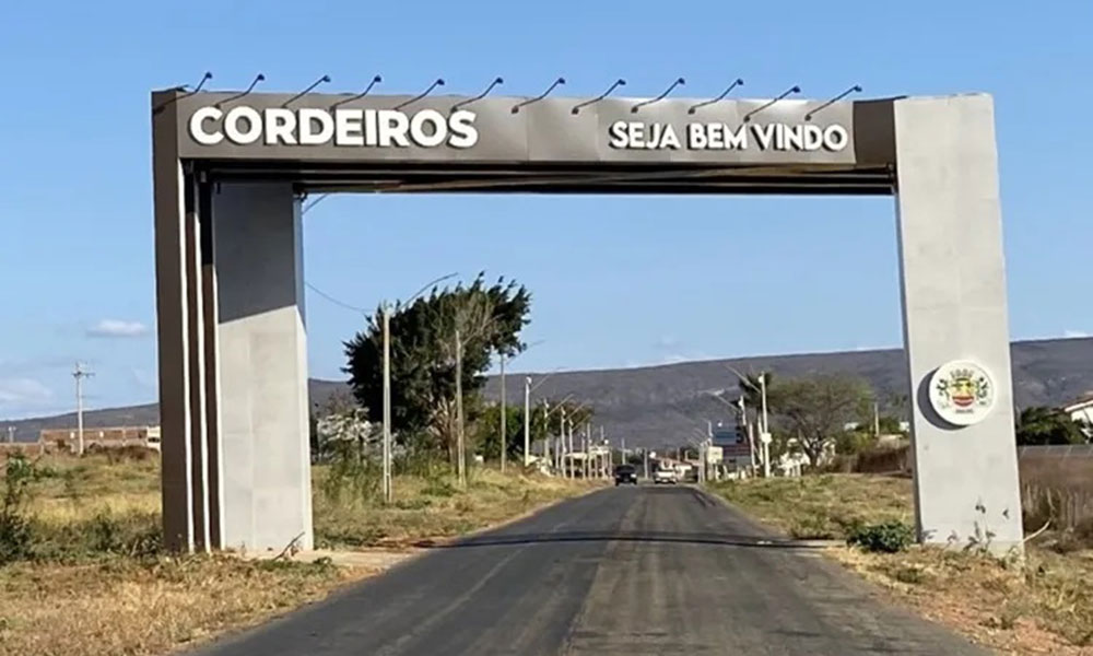 Homem é preso após agredir familiar com golpe de faca em Cordeiros
